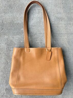 Vintage 90s coach bleecker bucket bag 9305 tote shoulder bag purse tan leather